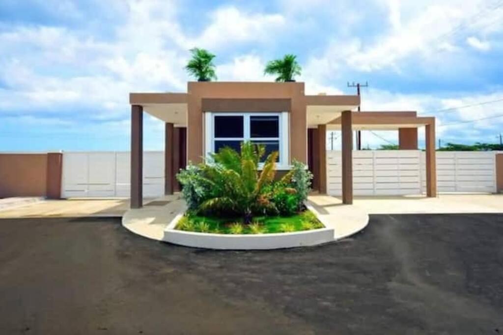 Snooze At Oceanpointe Villa Lucea Exterior photo
